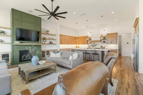 Living - 131 N Anderson Rd #B, Exeter, CA 93221 photo 4 of 5