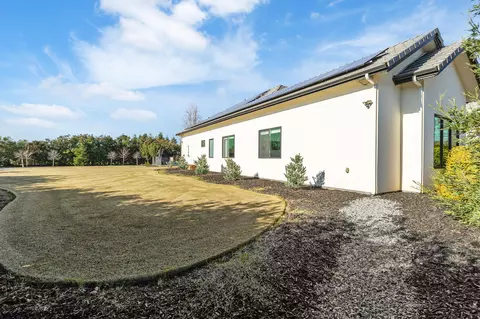Exterior - 131 N Anderson Rd #B, Exeter, CA 93221 photo 21 of 23