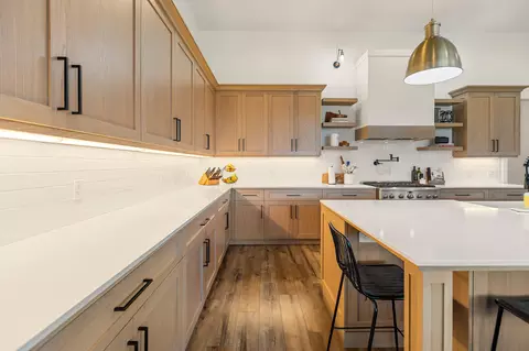 Kitchen - 131 N Anderson Rd #B, Exeter, CA 93221 photo 5 of 11