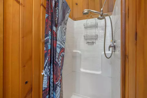 Bath - 45787 Guhl Ave, Posey, CA 93260 photo 2 of 5