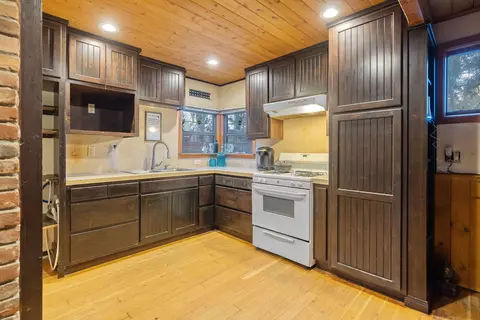 Kitchen - 45787 Guhl Ave, Posey, CA 93260 photo 2 of 2