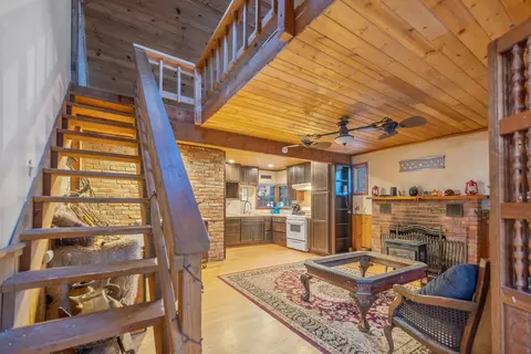 Entry Way - 45787 Guhl Ave, Posey, CA 93260 photo 1 of 5