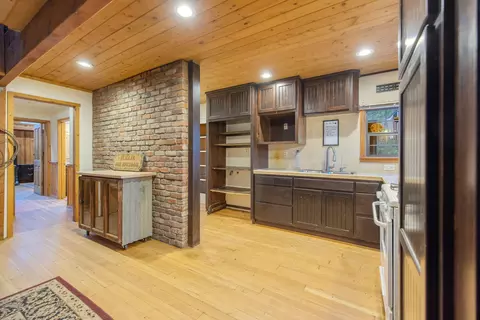 Entry Way - 45787 Guhl Ave, Posey, CA 93260 photo 4 of 5