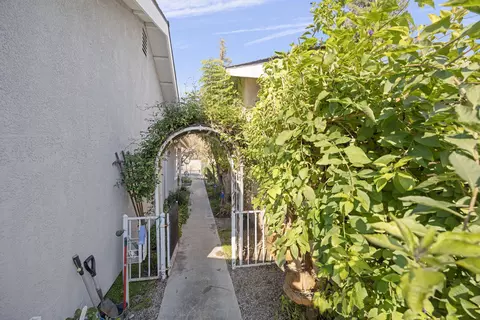 Exterior - 1515 E Castlecrest Ave, Visalia, CA 93292 photo 11 of 13