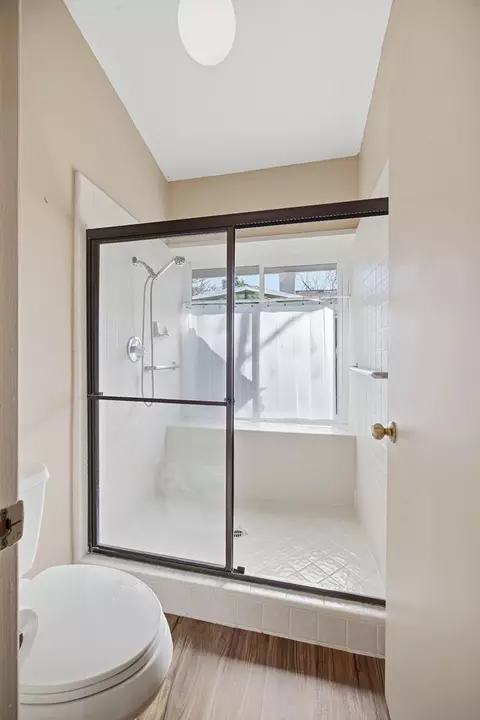 Bath - 1515 E Castlecrest Ave, Visalia, CA 93292 photo 2 of 4