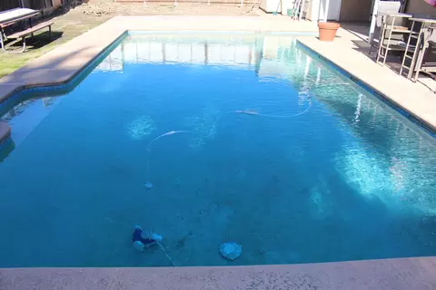 445 E Chevy Chase Dr E, Tulare, CA 93274