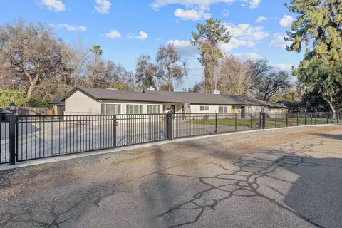 2212 W Sunset Dr, Visalia, CA 93291