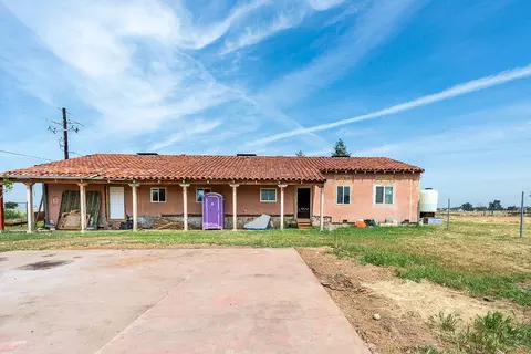 2803 Sharon Blvd, Madera, CA 93638