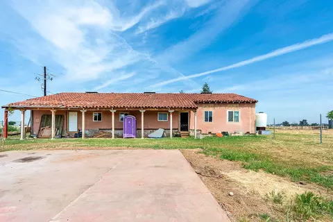 Exterior - 2803 Sharon Blvd, Madera, CA 93638 photo 3 of 10