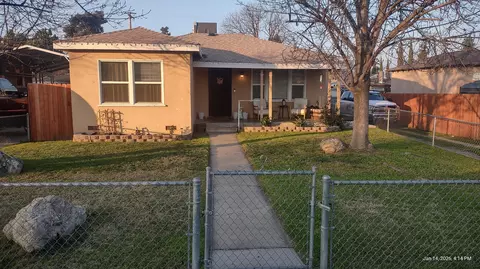 204 W Kanai Ave, Porterville, CA 93257