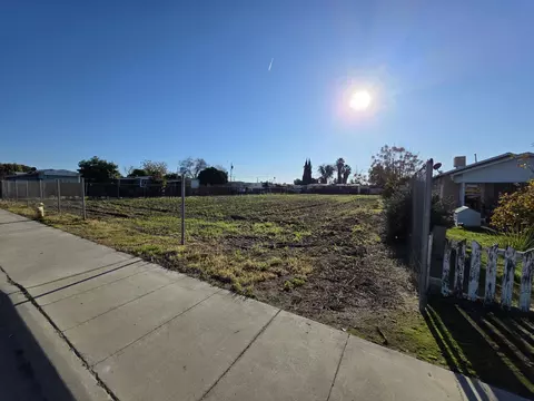 2331 W Front St, Selma, CA 93662 photo 5