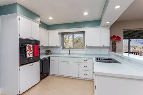 Kitchen - 40410 Cherokee Oaks Dr, Three Rivers, CA 93271 photo 1 of 1