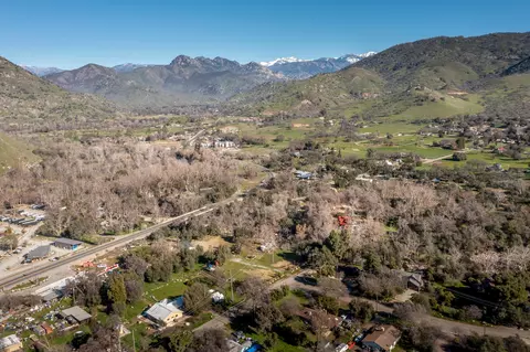 View/Area - 40410 Cherokee Oaks Dr, Three Rivers, CA 93271 photo 4 of 4