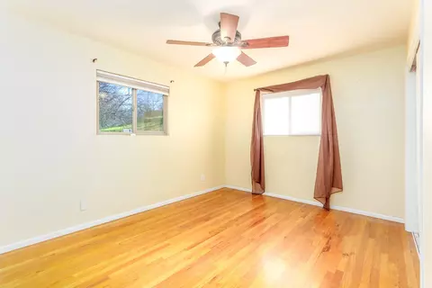 Bedroom - 40410 Cherokee Oaks Dr, Three Rivers, CA 93271 photo 3 of 5