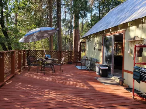57918 Redwood Trl, Badger, CA 93603