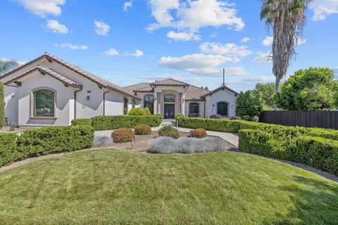 6702 W Harter Ave, Visalia, CA 93277