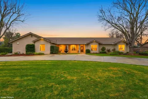 196 Hotchkiss Dr, Lemoore, CA 93245