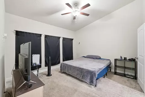 Bedroom - 636 Castellina St, Lemoore, CA 93245 photo 6 of 7