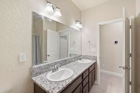 Entry Way - 636 Castellina St, Lemoore, CA 93245 photo 1 of 1