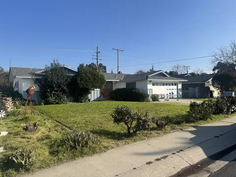 2546 S Woodland St, Visalia, CA 93277