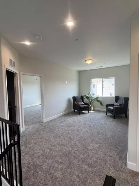 Other - 941 E Harter Dr, Visalia, CA 93292 photo 2 of 4