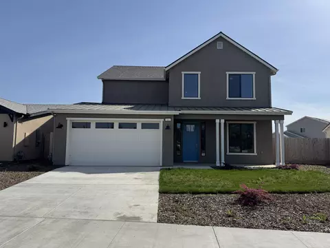 Exterior - 941 E Harter Dr, Visalia, CA 93292 photo 2 of 6