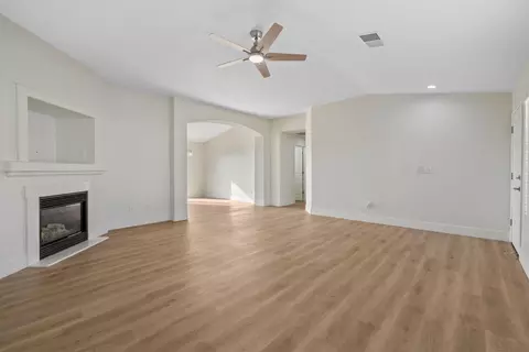 Living - 1459 Chimney Way, Lemoore, CA 93245 photo 3 of 3
