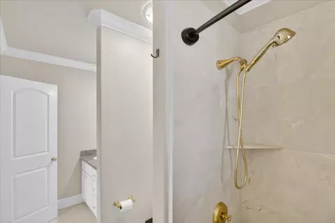 Bath - 57 Carmel Ave, Salinas, CA 93901 photo 5 of 8