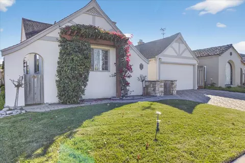 Exterior - 57 Carmel Ave, Salinas, CA 93901 photo 4 of 12