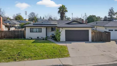 2931 Paula Dr, Clovis, CA 93612