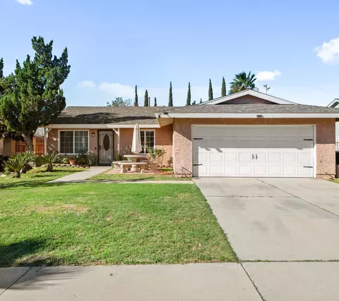7494 Lemon St, Fontana, CA 92335