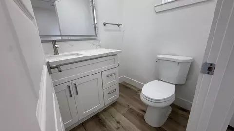 Bath - 653 Alpha St, Tulare, CA 93274 photo 1 of 2