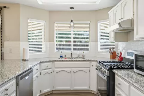 Kitchen - 416 Jesse St, Exeter, CA 93221 photo 4 of 4