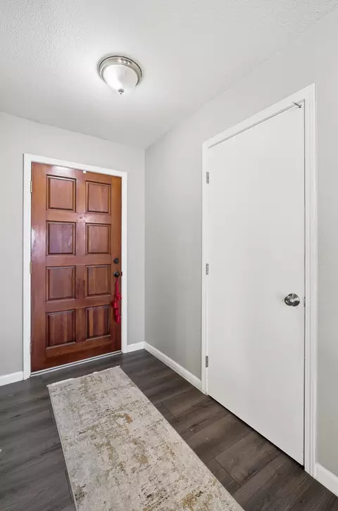 Entry Way - 416 Jesse St, Exeter, CA 93221 photo 1 of 4