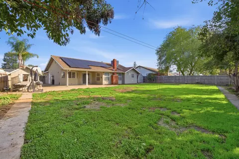 Exterior - 416 Jesse St, Exeter, CA 93221 photo 7 of 9