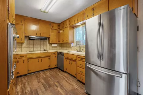 479 E Sandra Ave, Tulare, CA 93274 photo 11