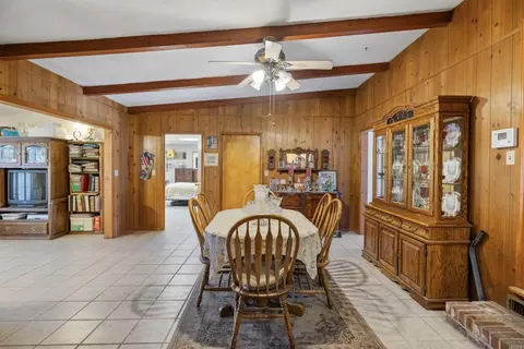 Dining - 29979 Rd 196, Exeter, CA 93221 photo 3 of 6