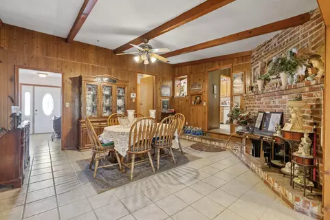 Dining - 29979 Rd 196, Exeter, CA 93221 photo 5 of 6