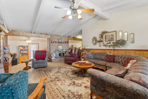 Living - 29979 Rd 196, Exeter, CA 93221 photo 2 of 4
