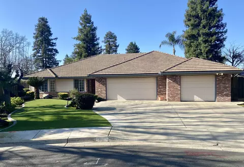 415 Colby Pl, Porterville, CA 93257