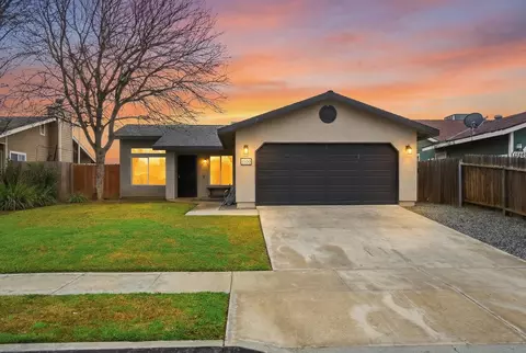 1500 Deer Creek St, Tulare, CA 93274