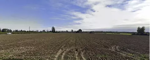 455 6th Avenue Dr, Kingsburg, CA 93631