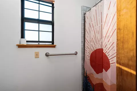 Bath - 17799 Avenue 280 #B, Exeter, CA 93221 photo 3 of 3