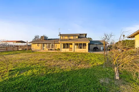 Exterior - 17799 Avenue 280 #B, Exeter, CA 93221 photo 9 of 12