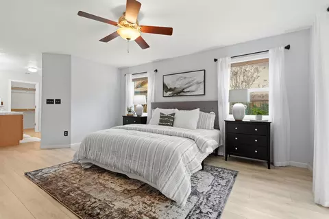 Bedroom - 5547 W Modoc Ave, Visalia, CA 93291 photo 6 of 8