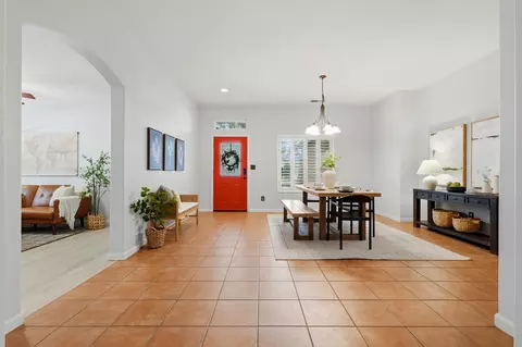 Entry Way - 5547 W Modoc Ave, Visalia, CA 93291 photo 3 of 3
