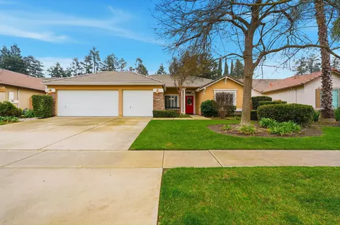 5547 W Modoc Ave, Visalia, CA 93291