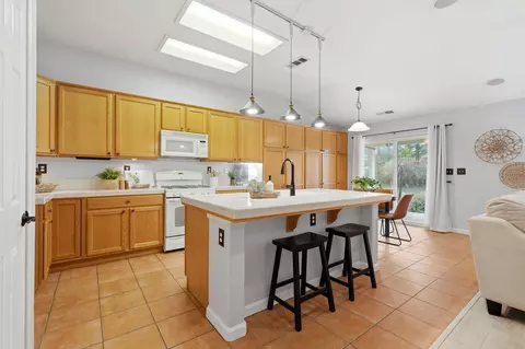 Kitchen - 5547 W Modoc Ave, Visalia, CA 93291 photo 1 of 8