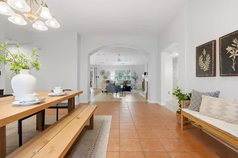 Entry Way - 5547 W Modoc Ave, Visalia, CA 93291 photo 1 of 3