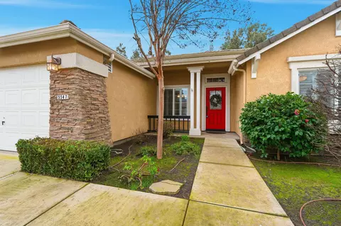 Exterior - 5547 W Modoc Ave, Visalia, CA 93291 photo 2 of 11